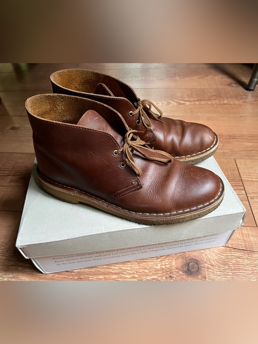 Clarks Originals Desert Boots in Beeswax leather - Picture 2 of 8